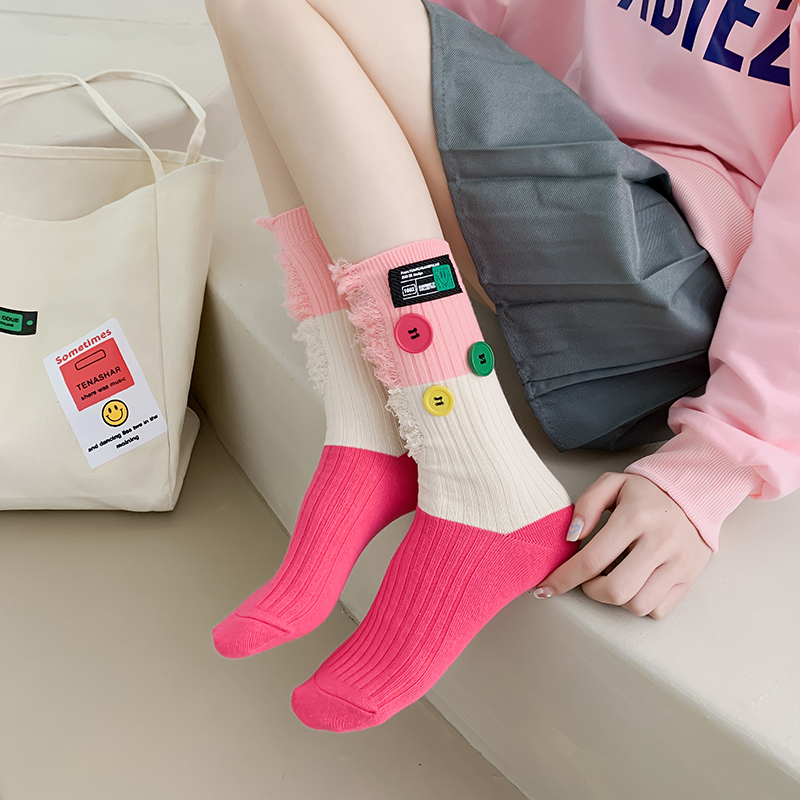 Button beggar colorblock socks