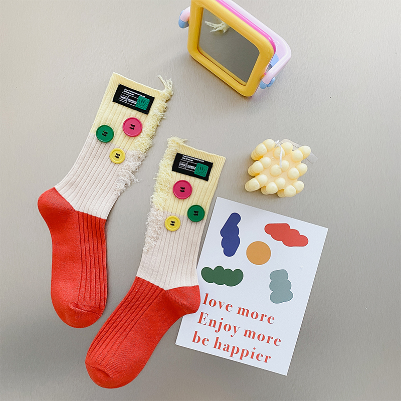 Button beggar colorblock socks