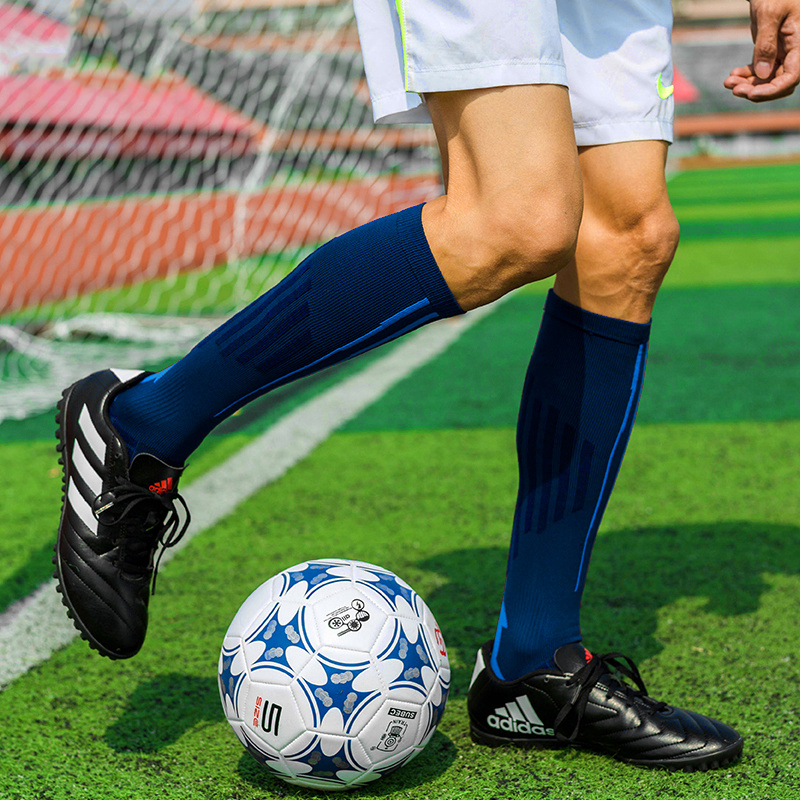 Breathable quick-drying football socks