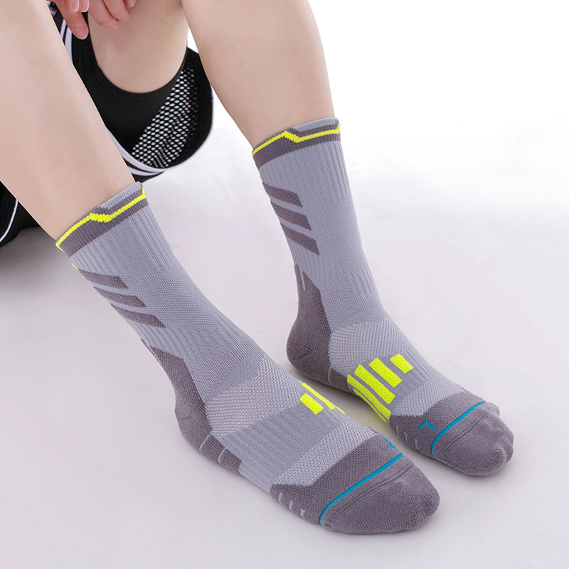 Quick dry breathable basketball terry sports socks